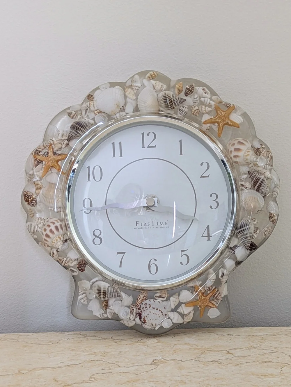 Vintage Lucite Seashell Coastal Grandma Core Quartz Firstime Wall Clock
